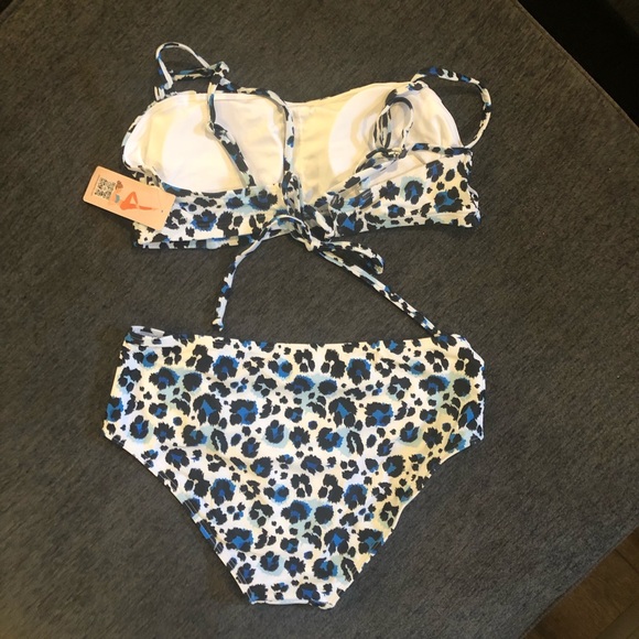 Blue Leopard Bandeau High Waist Bikini Set. Size L - Picture 2 of 4